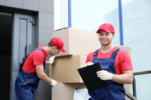 Man and Van Pimlico moving service in a local residential street